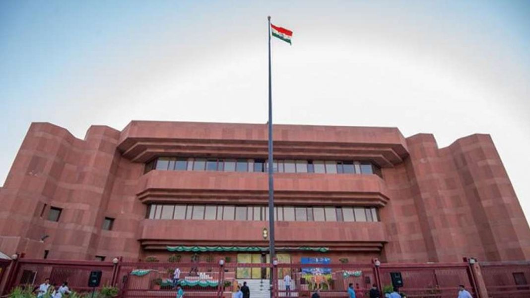 indian-embassy-in-kuwait-advises-its-citizens-to-lodge-their-complaints