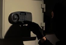 Thieves do a clean job