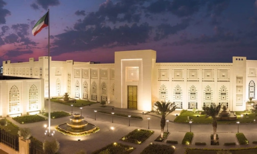 Kuwait welcomes ceasefire stresses freedom of navigation