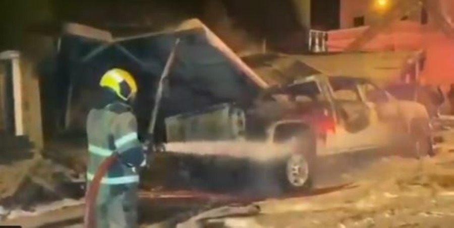 Fire in Abu Futaira partially damages seven vehicles - Times Kuwait