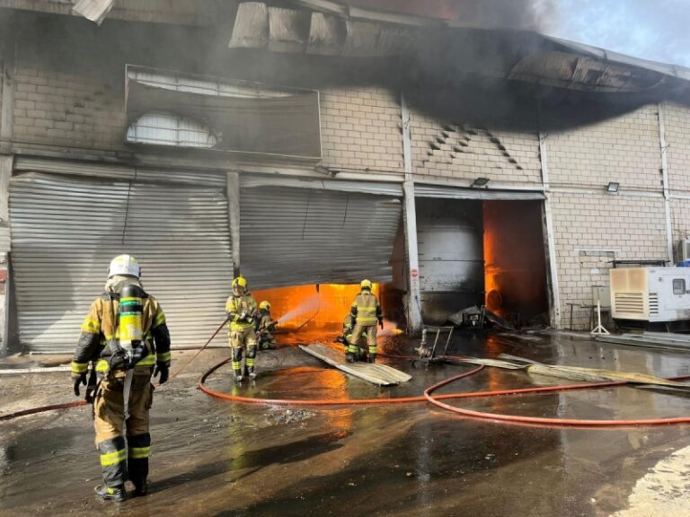 Firefighting teams contain blaze at Ahmadi Industrial site - Times Kuwait