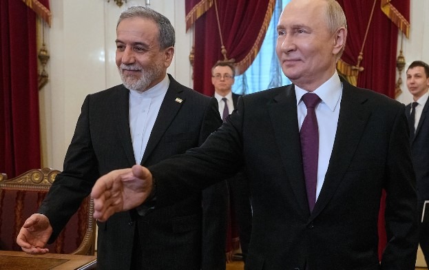 Russia backs Iran, offers mediation to ease Middle East tensions