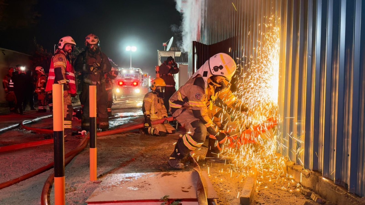 Firefighters contain warehouse blaze in Sulaibiya